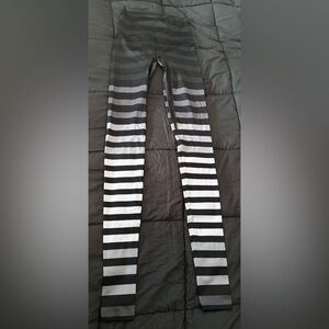 K-DEER Jody Stripe Black and Gray Striped Leggings